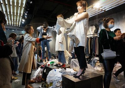 【特寫】服裝批發(fā)城會消失么?我們去離阿里巴巴最近的杭州四季青看了看