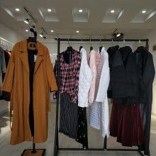 哈爾濱衣叁唯品服飾批發(fā)公司 供應(yīng)產(chǎn)品