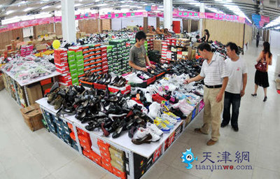 天環(huán)外貿服裝批發(fā)市場17日開業(yè)-服裝行業(yè)動態(tài)新聞-中國服裝人才網